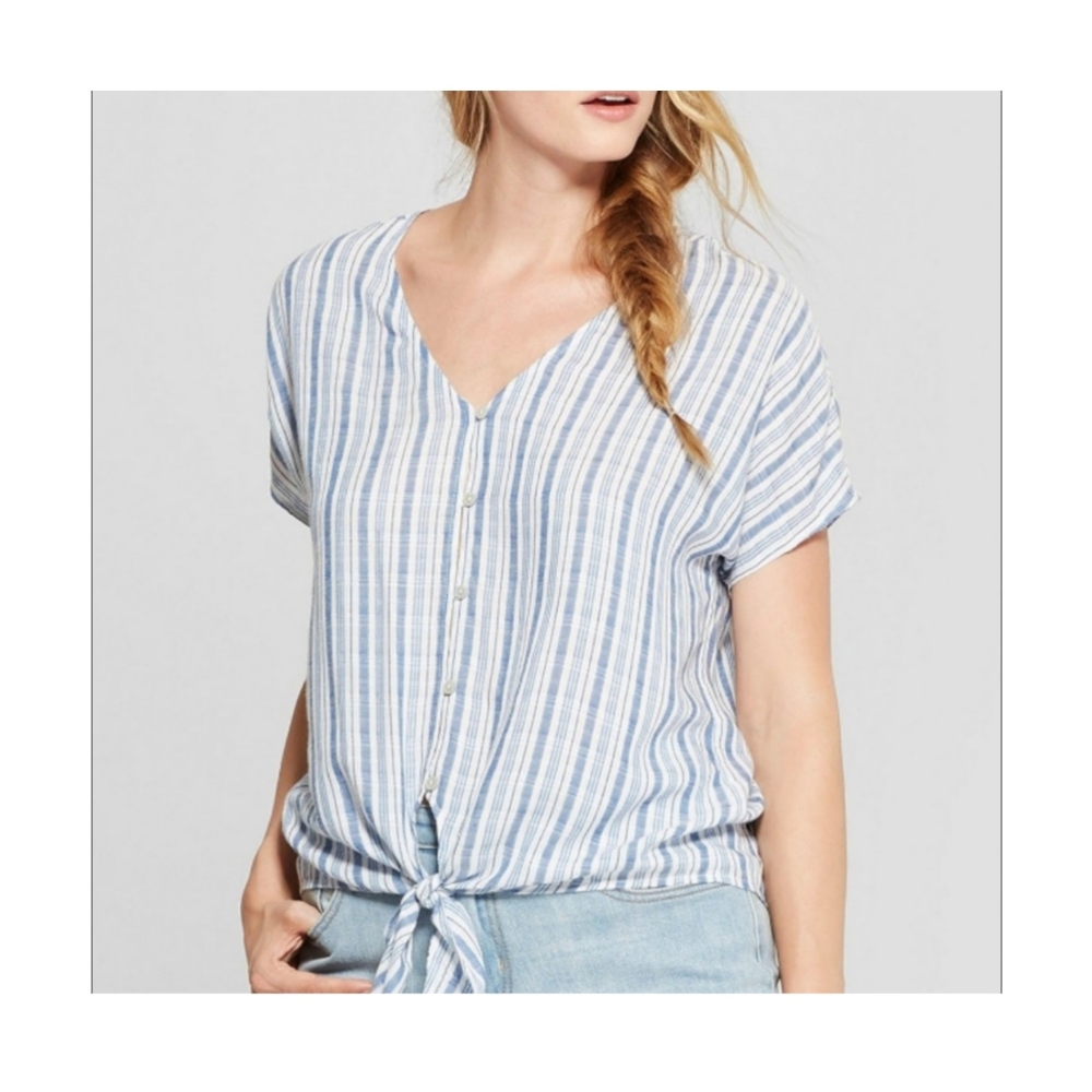💙 Universal Thread Striped Short Sleeve Tie Front